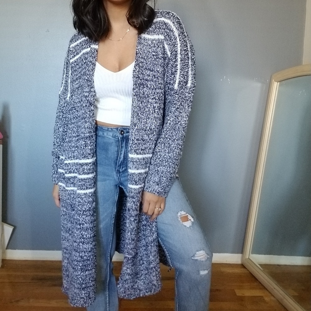 Best Seller✨EARTHLY PLEASURES CARDIGAN MARLED NAVY - Picture 2 of 7